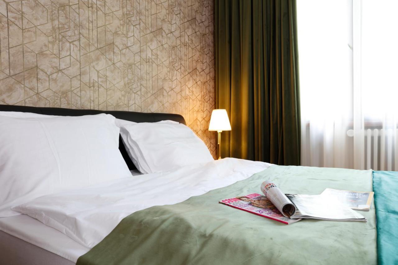 Grand Phillip Cismigiu Park Downtown Bucharest Appartement Buitenkant foto