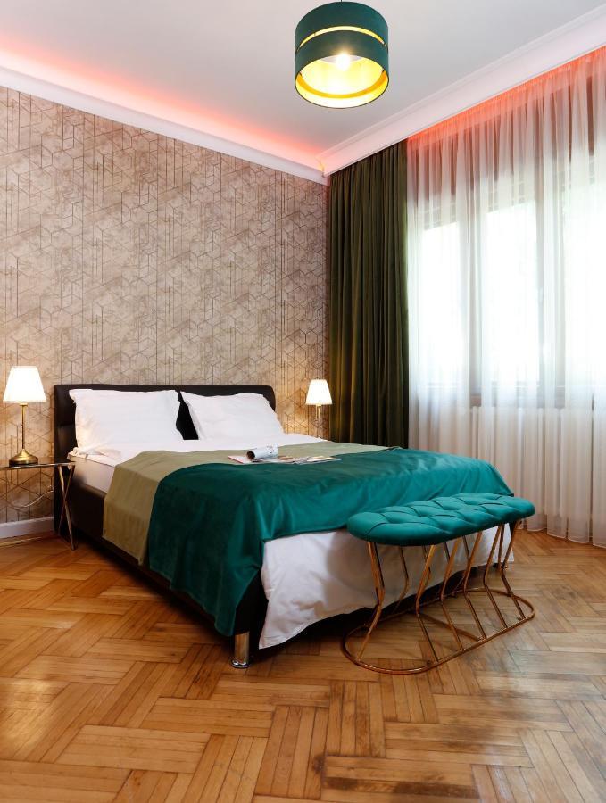 Grand Phillip Cismigiu Park Downtown Bucharest Appartement Buitenkant foto