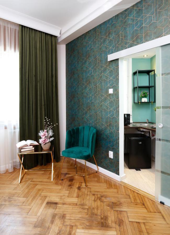 Grand Phillip Cismigiu Park Downtown Bucharest Appartement Buitenkant foto